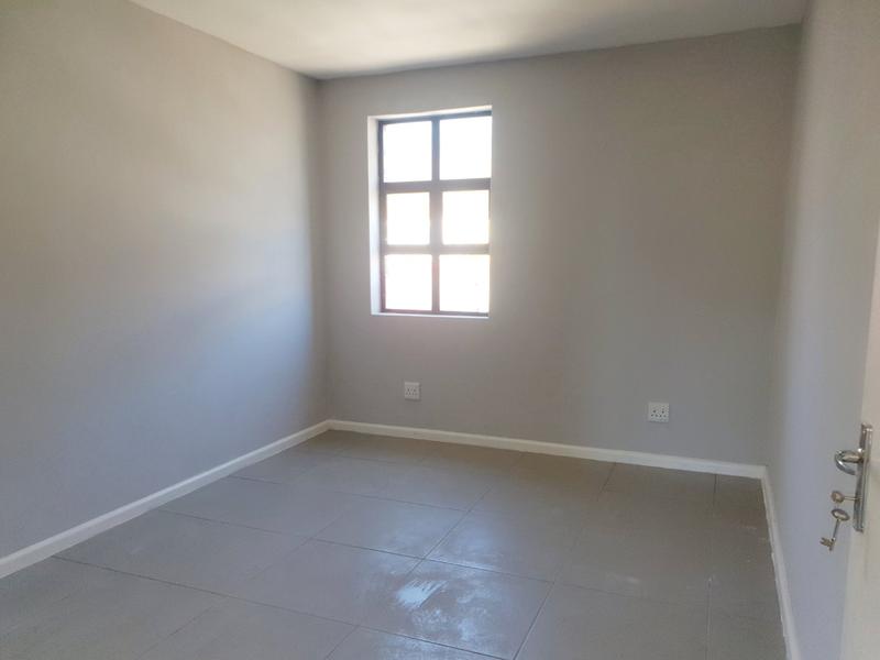 To Let 5 Bedroom Property for Rent in Woodstock Western Cape